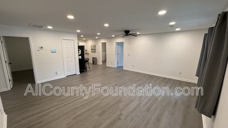 212 Ellen St - Photo 6 of 20