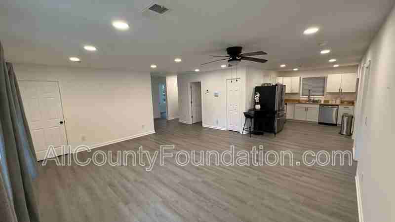 212 Ellen St - Photo 7 of 20