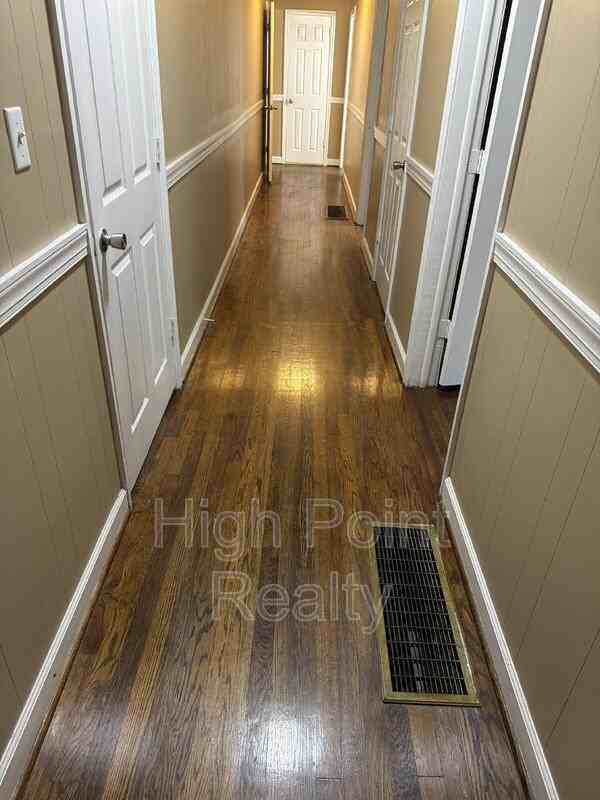659 1st St Se - Photo 6 of 9