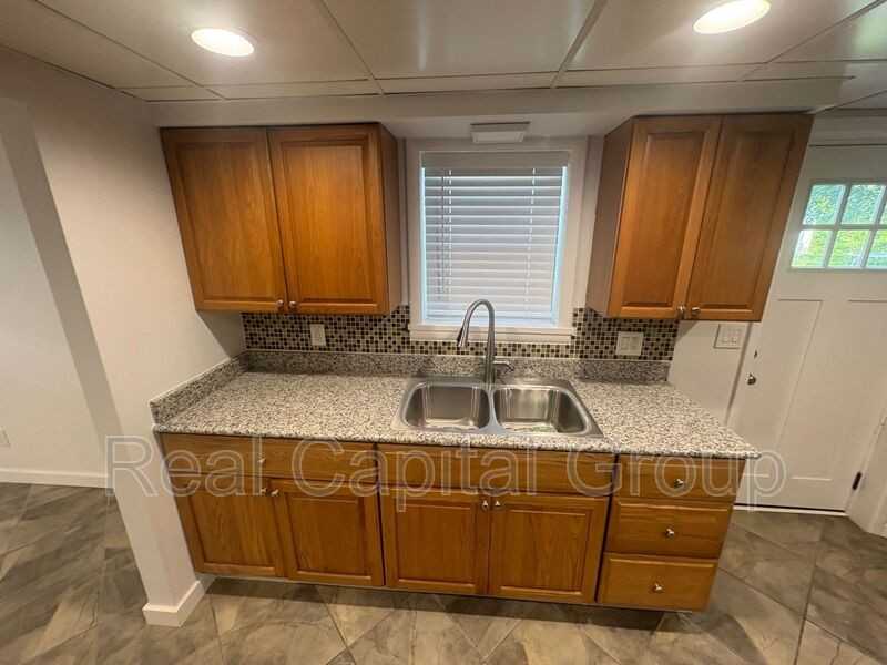 1106 Rock City Rd #1 - Photo 7 of 24