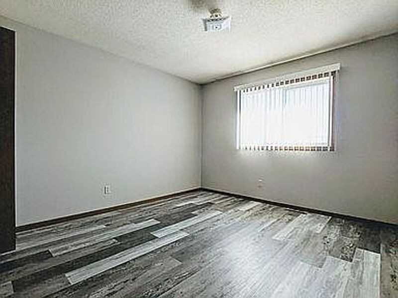 230 Leighton Dr #3 - Photo 4 of 15