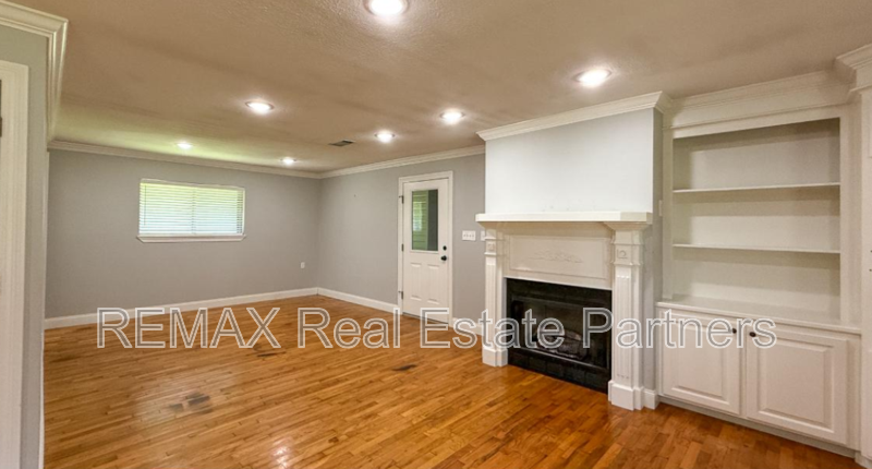 1007 Highway #3196452864 - Photo 5 of 15