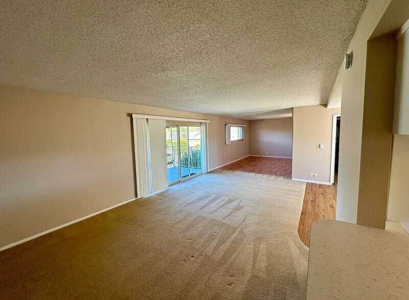 305 Moreton Bay Ln #6 - Photo 5 of 12