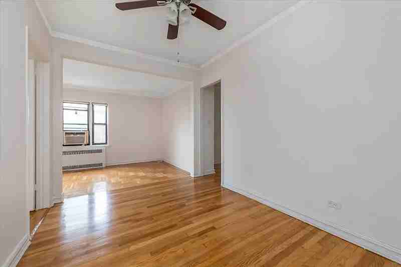 77 35th Ave #6M - Photo 4 of 17