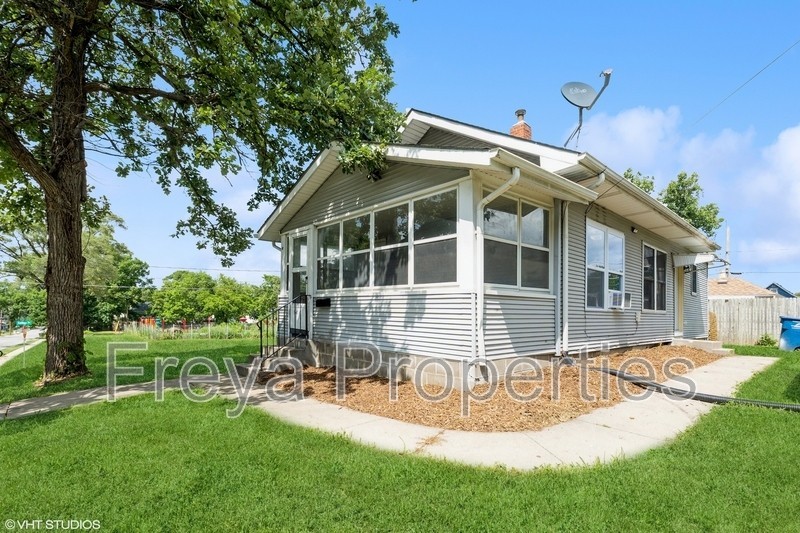 1547 13th St - Photo 2 of 28