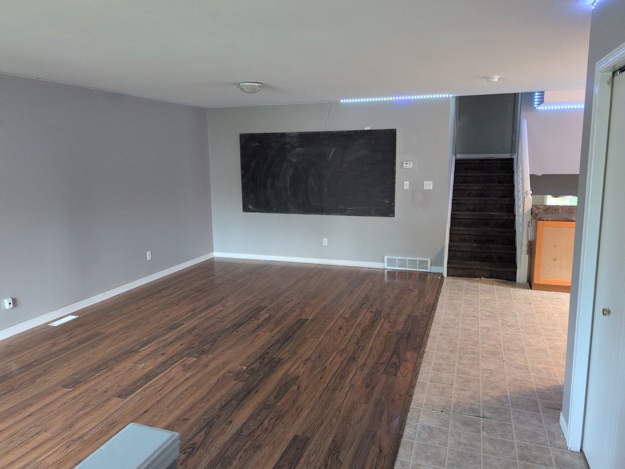 107 Thurman Circle - Photo 5 of 21