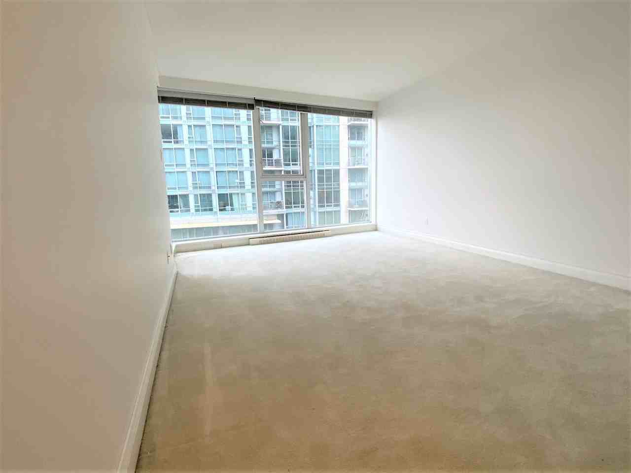 535 Nicola Street - Photo 4 of 12