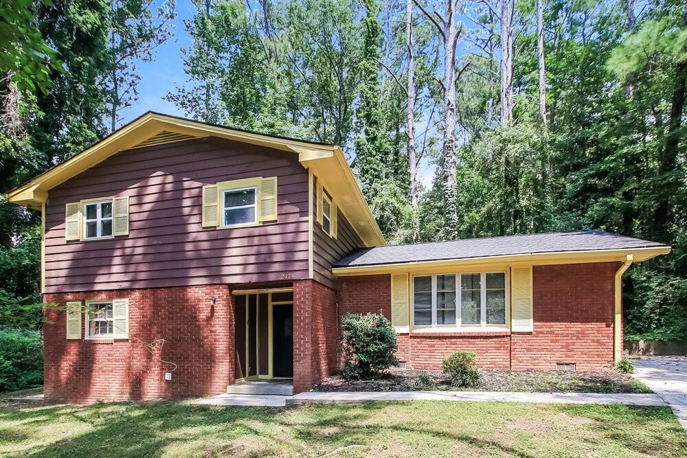 2725 Westford Ct - Photo 4 of 17