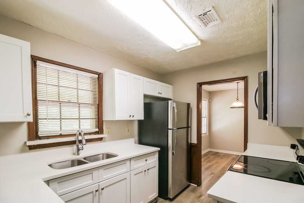 2725 Westford Ct - Photo 7 of 17