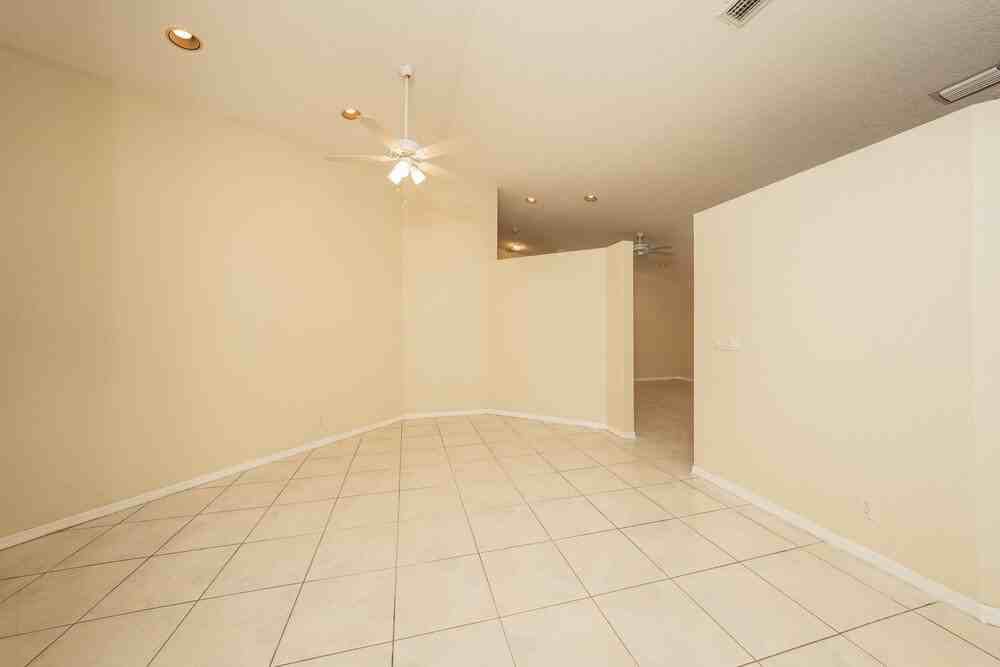 11034 Harbour Springs Cir - Photo 3 of 16