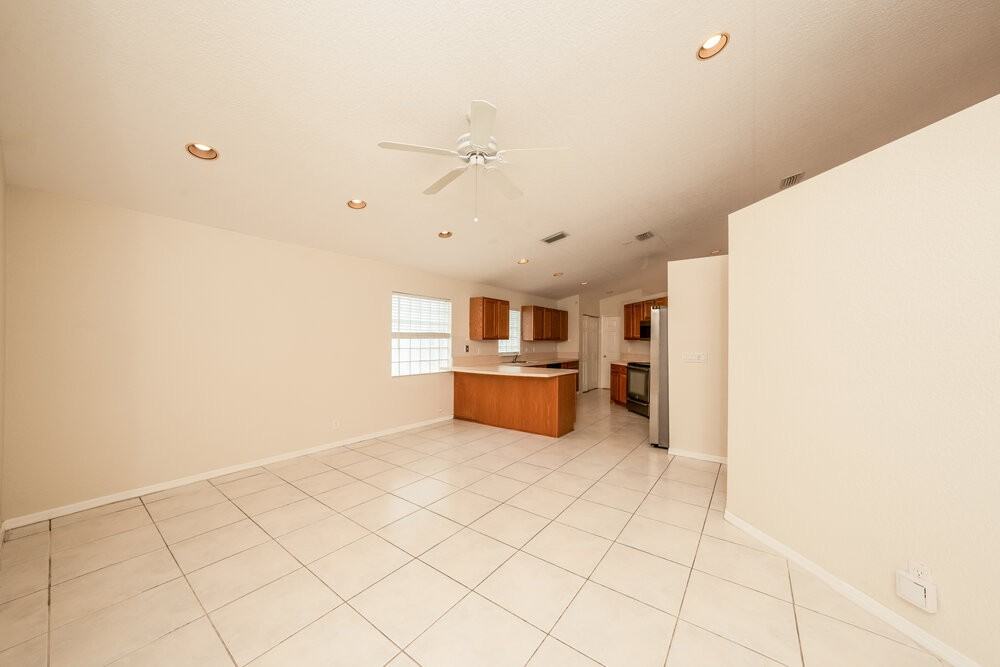11034 Harbour Springs Cir - Photo 6 of 16