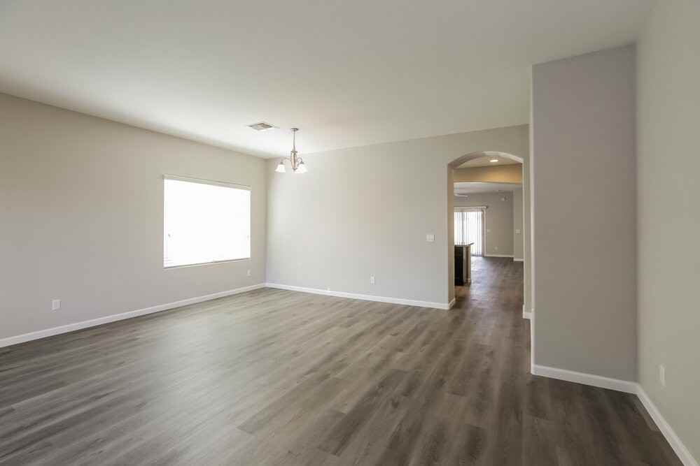 3422 W Chambers St - Photo 3 of 16