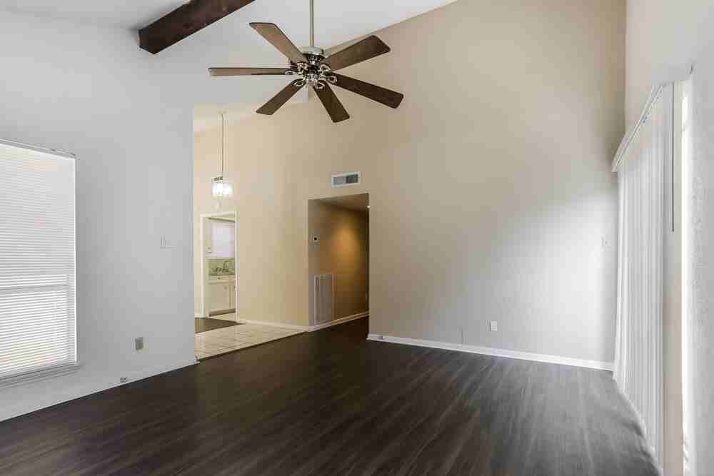 11807 Gatlinburg Dr - Photo 6 of 25