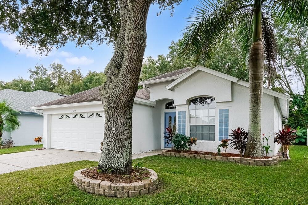 7716 Marbella Creek Ave - Photo 3 of 18