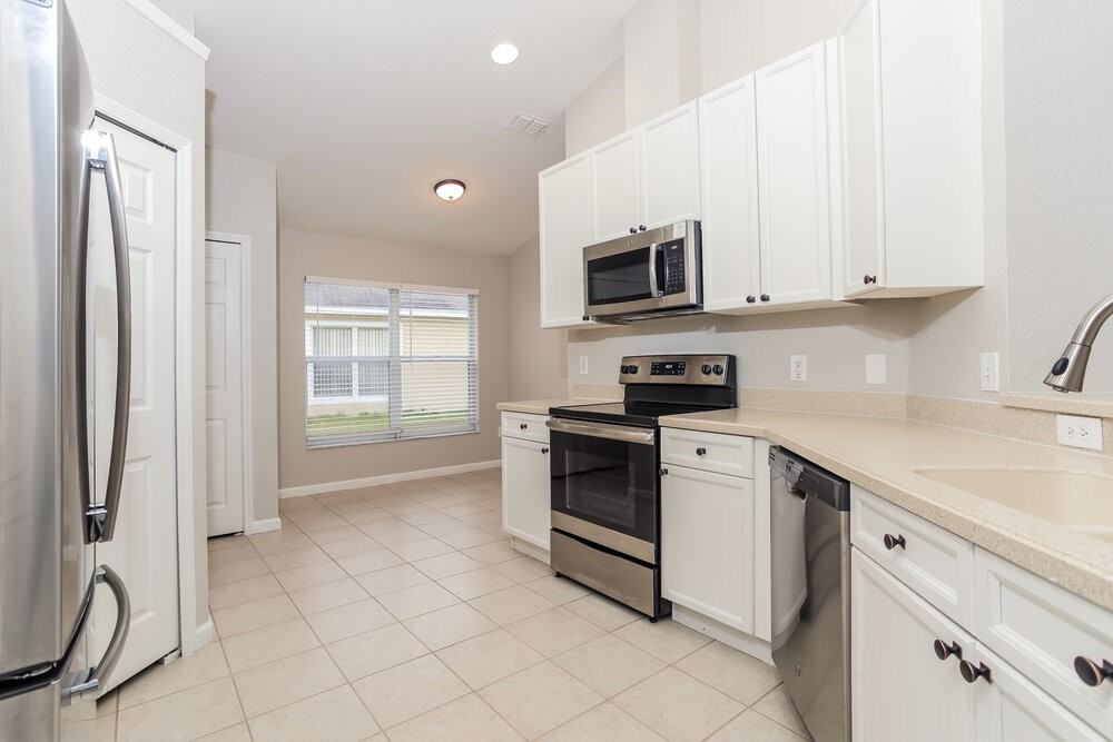 2982 White Cedar Cir - Photo 7 of 16