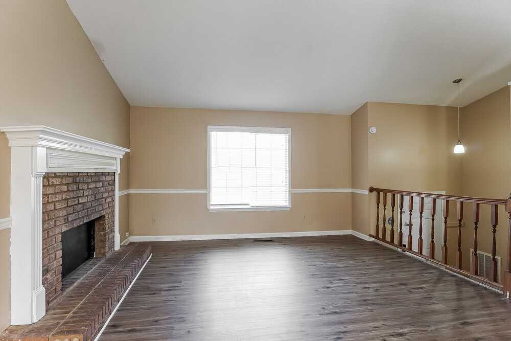 5811 Willow Crest Dr - Photo 4 of 17