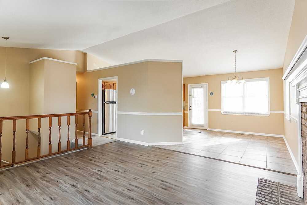 5811 Willow Crest Dr - Photo 6 of 17