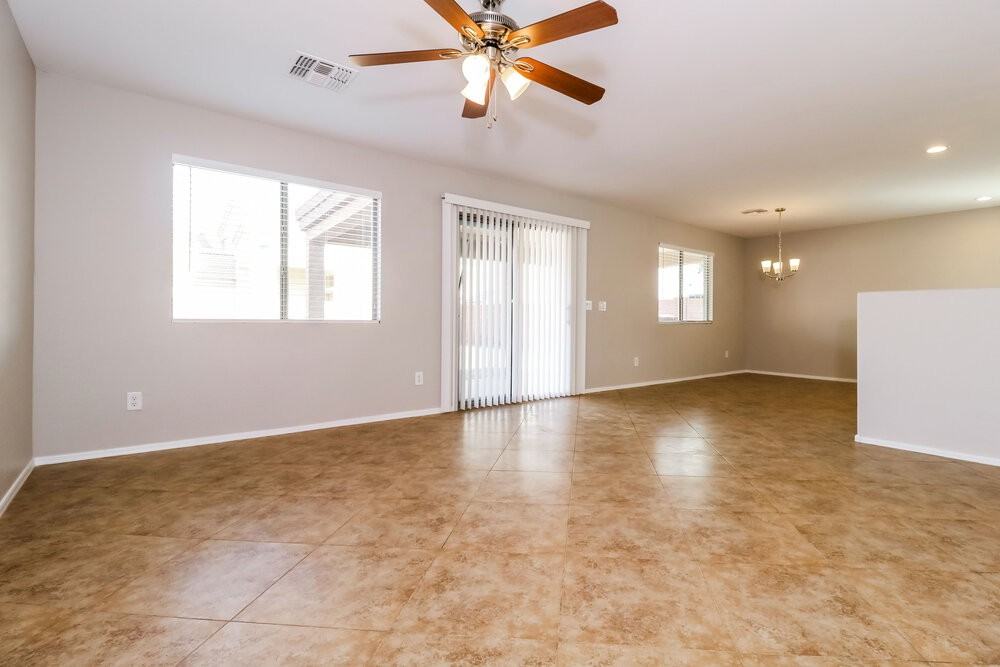 21790 W Ashleigh Marie Dr - Photo 6 of 17