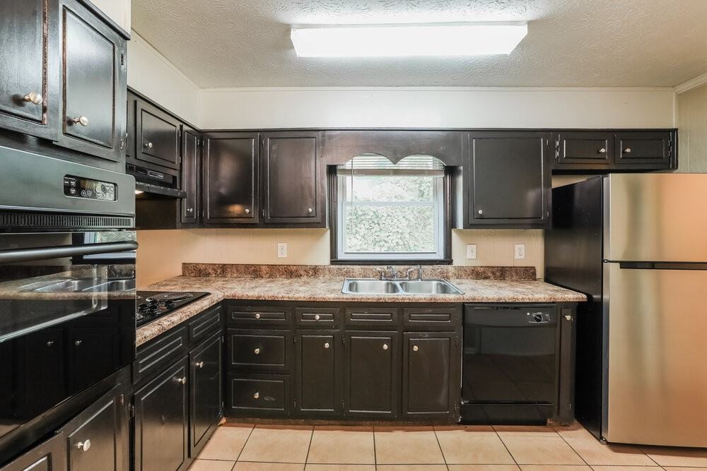 4036 N Bent Pine Ct - Photo 6 of 16