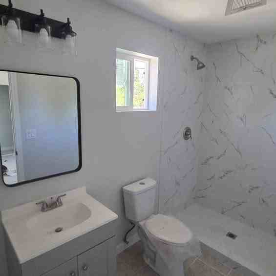 1126 East Grand Avenue #1 - Photo 2 of 6