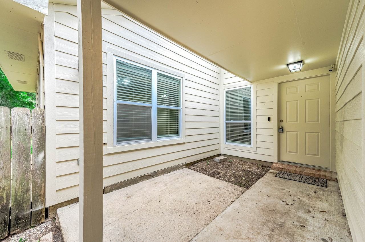 103 Avocado St - Photo 5 of 22