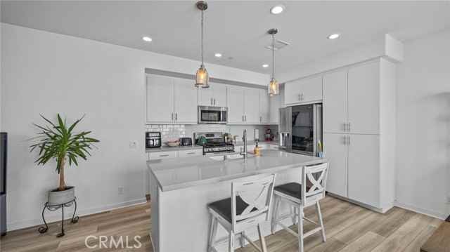 16282 Meadowhouse Ave - Photo 7 of 50
