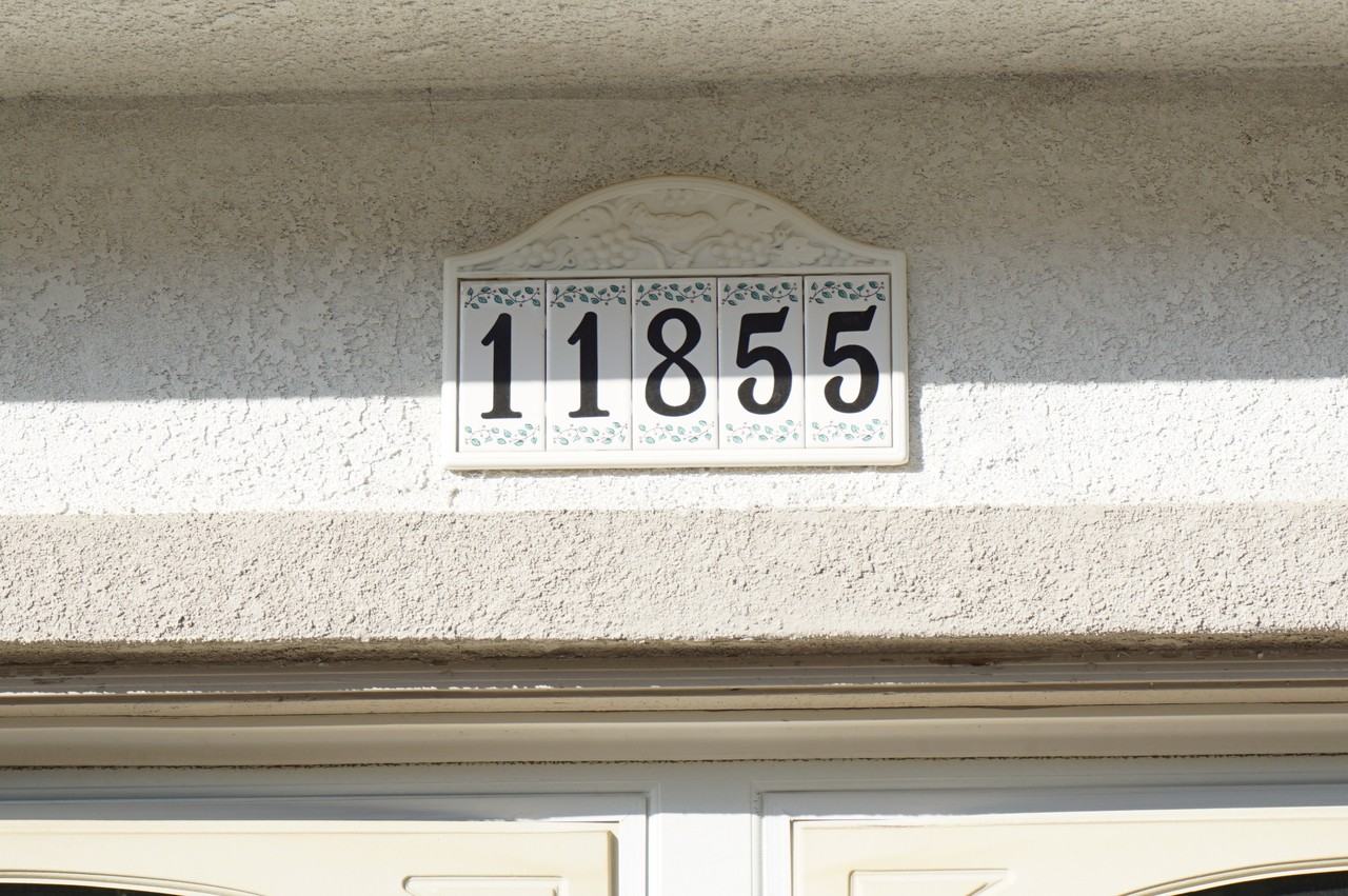 11855 Birch Grove Ln - Photo 3 of 50