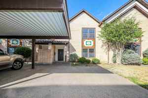 featured image of 2445 Monarch Dr