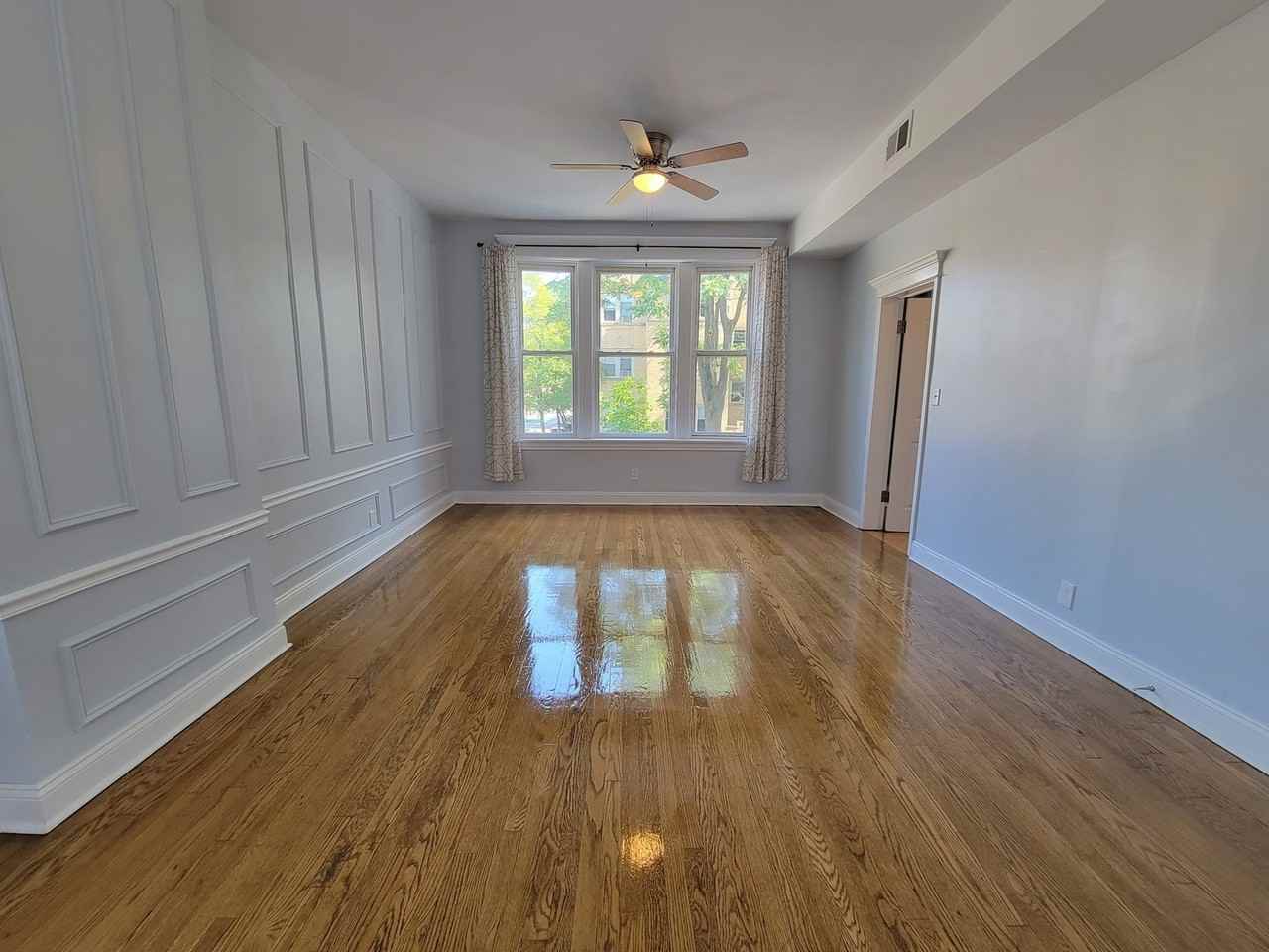 4552 N Claremont Ave ##1 - Photo 3 of 25