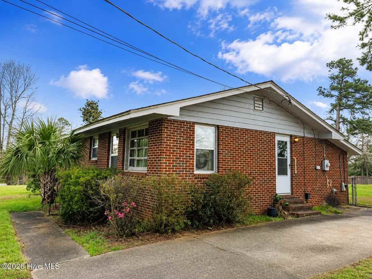 407 Old Evans Rd - Photo 2 of 23