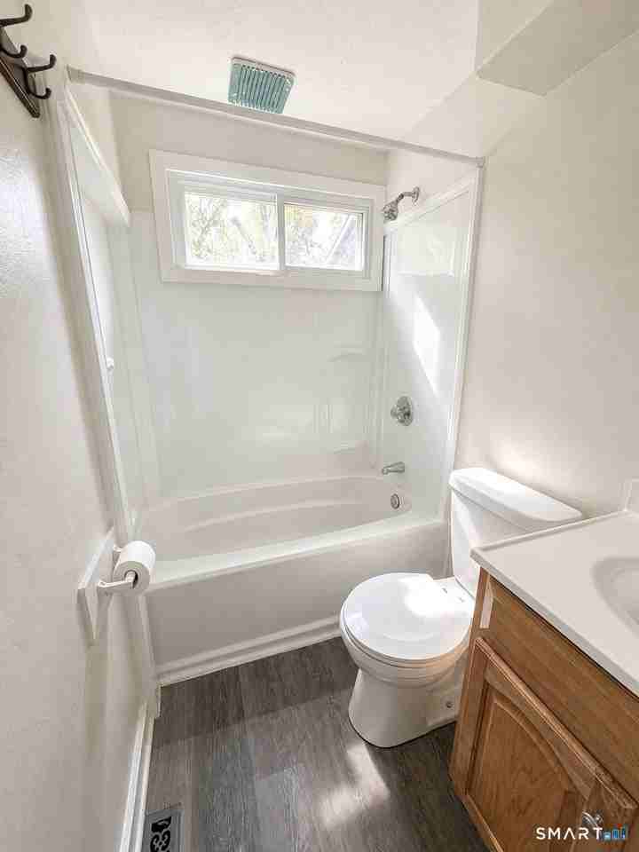 71 Freestone Ave - Photo 6 of 12