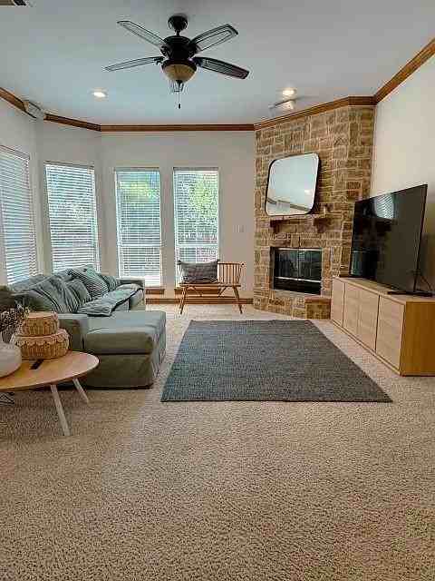 801 Timber Lake Cir - Photo 5 of 41