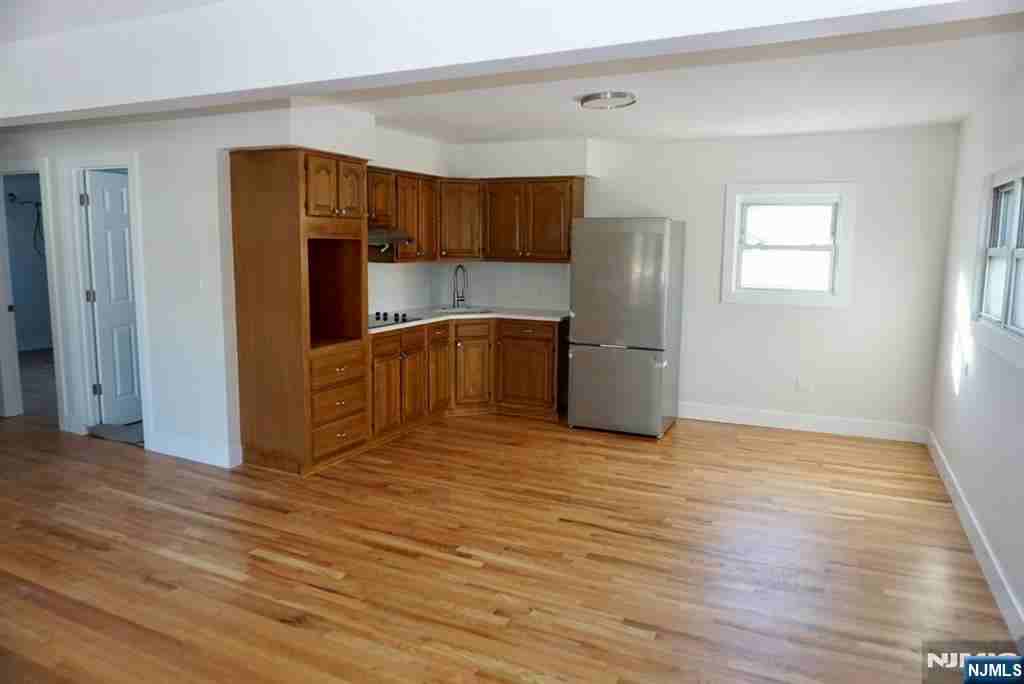236238 Stuyvesant Ave ##3 - Photo 2 of 7