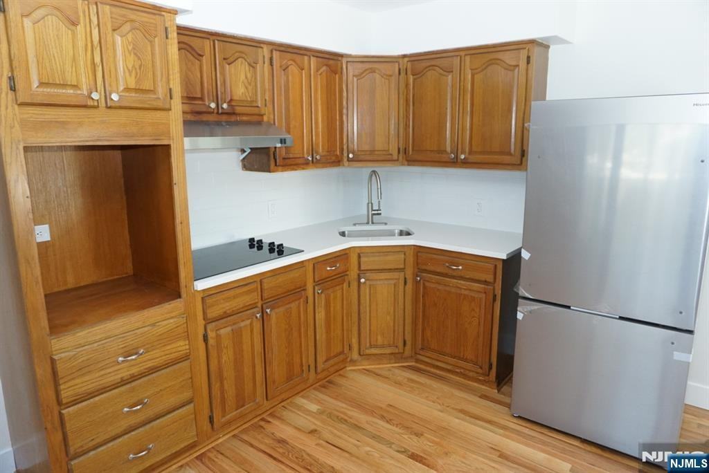 236238 Stuyvesant Ave ##3 - Photo 3 of 7