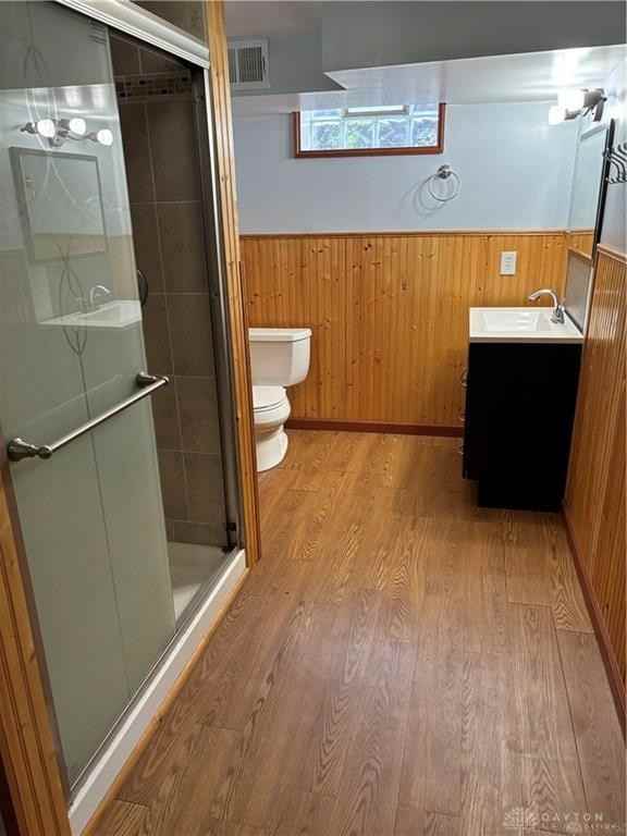 4105 E 3rd St - Photo 7 of 8