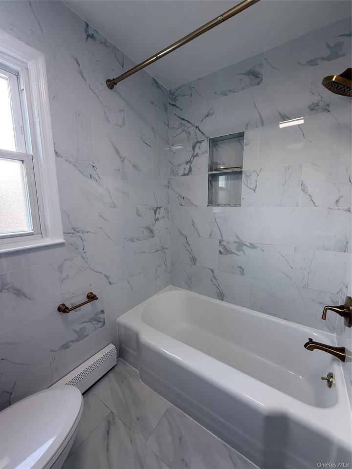 85 Halley St - Photo 7 of 16