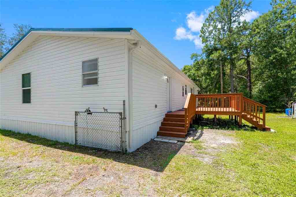 6847 Woodsman Dr - Photo 6 of 50