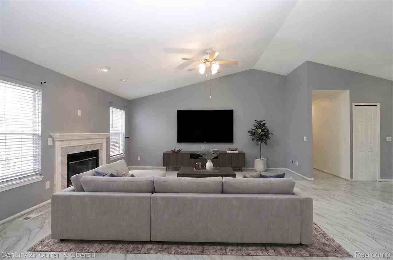 14777 Cavell St - Photo 5 of 26