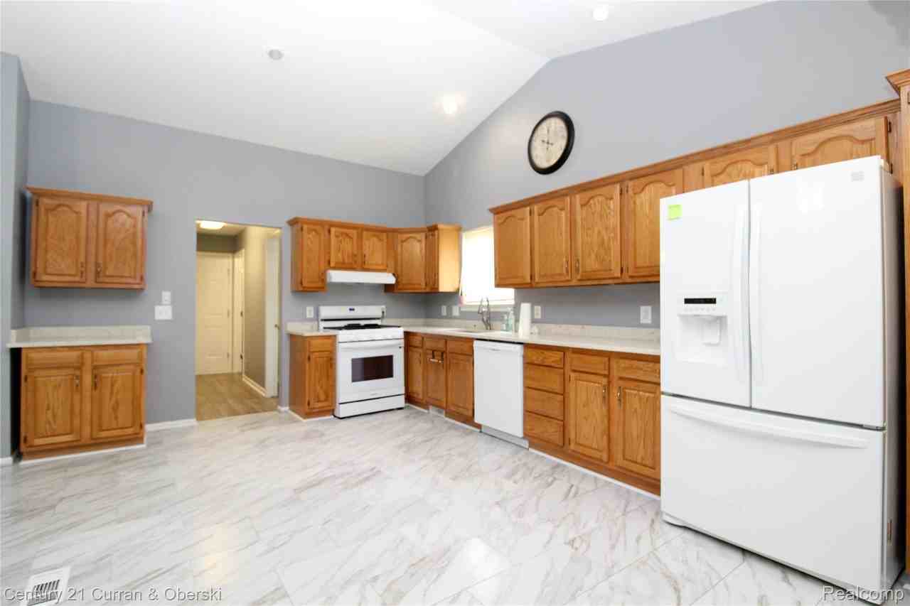 14777 Cavell St - Photo 7 of 26