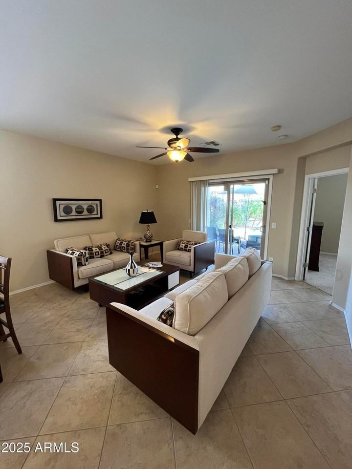 26087 W Tonto Ln - Photo 4 of 29