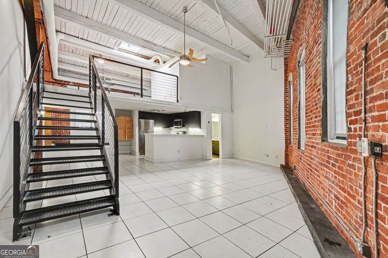 644 Wells St Sw - Photo 7 of 27