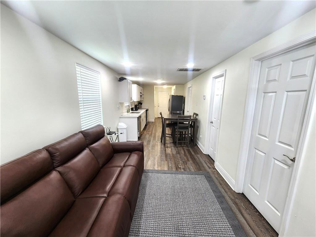 118 Treuil Ln - Photo 2 of 12