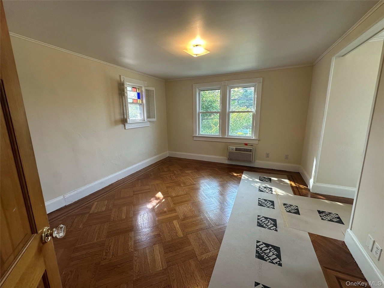 215 Conklin St ##2 - Photo 5 of 18