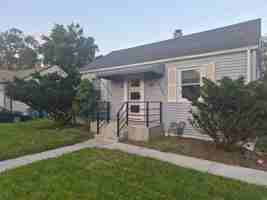 featured image of 861 Campbell Ave