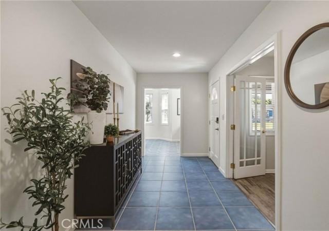 2611 Alvord Ln - Photo 2 of 14