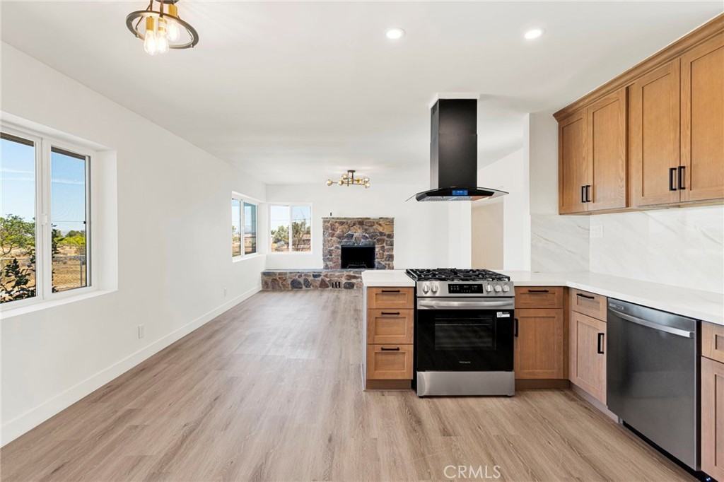 10675 Joshua Rd - Photo 3 of 8