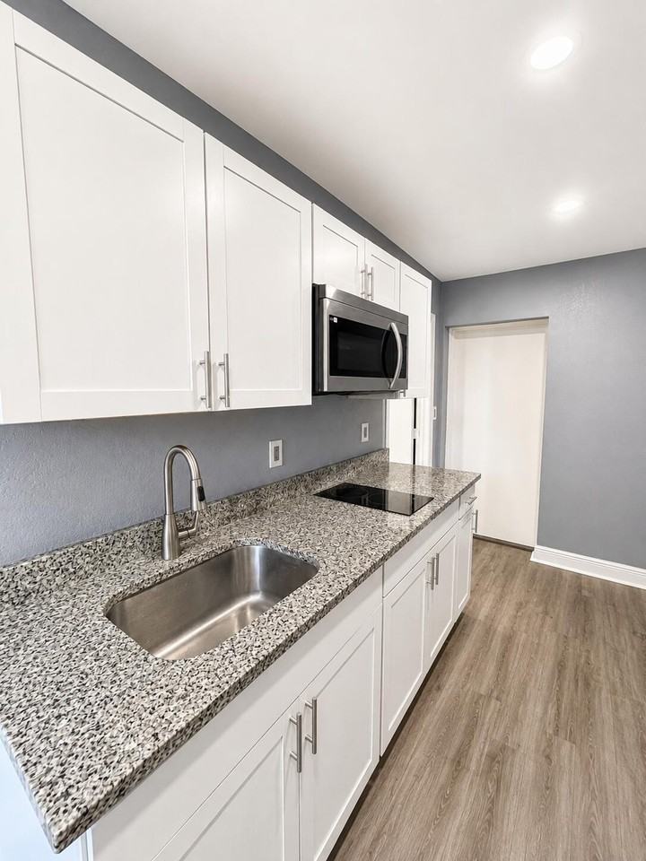 849 W 2nd St - Photo 2 of 14