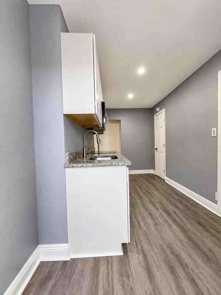849 W 2nd St - Photo 3 of 14