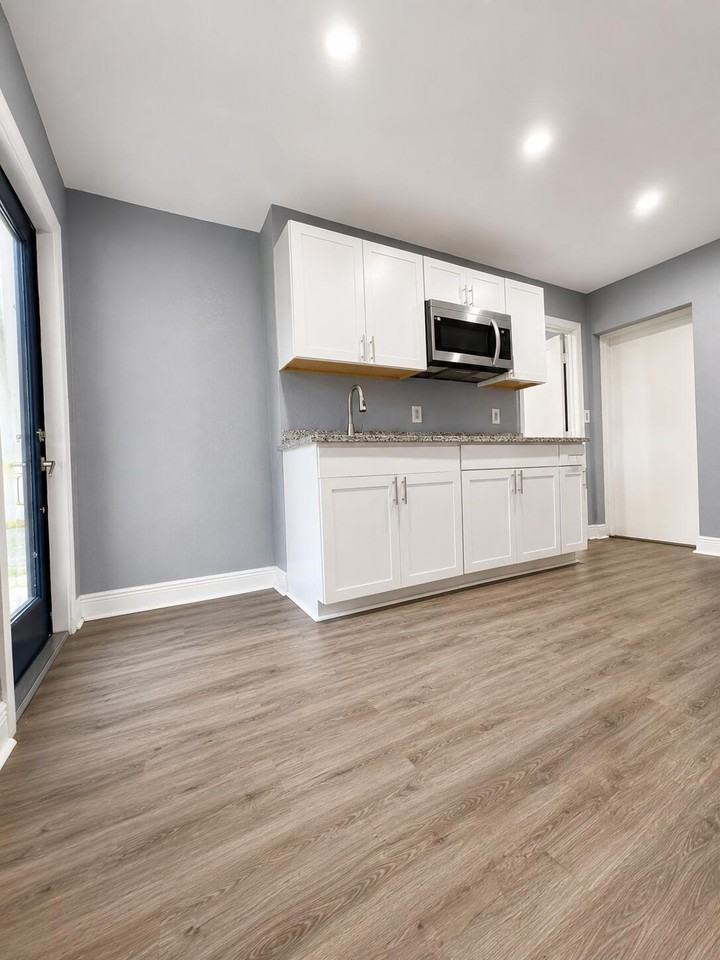 849 W 2nd St - Photo 4 of 14