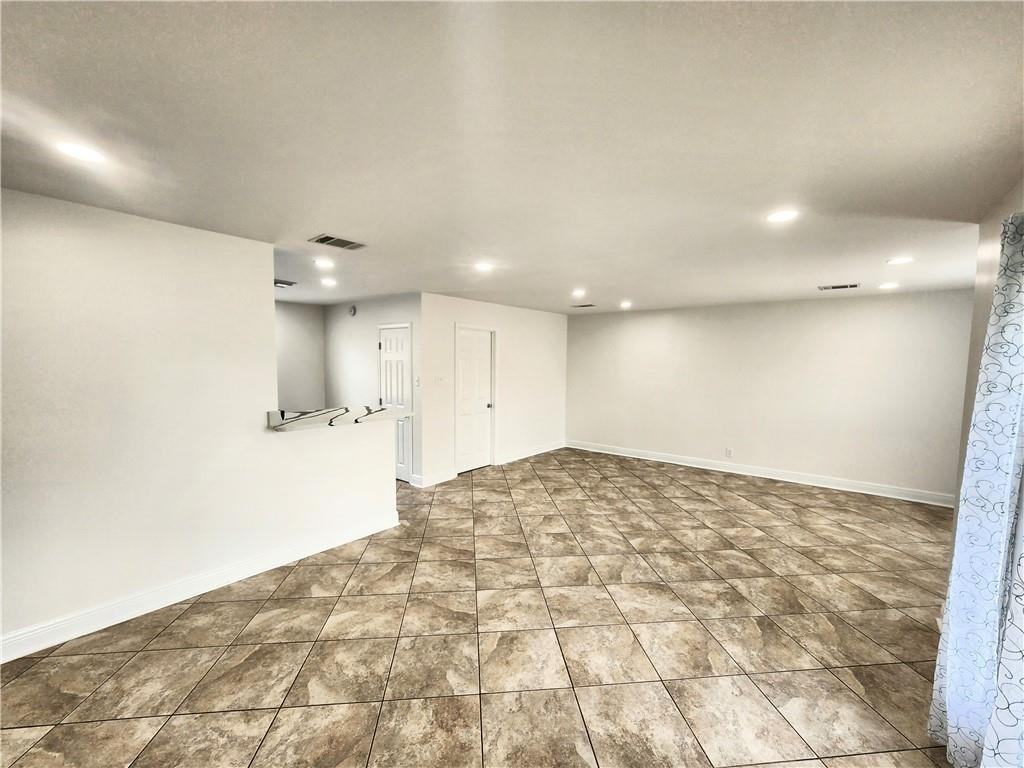 121 Alfred St - Photo 3 of 22